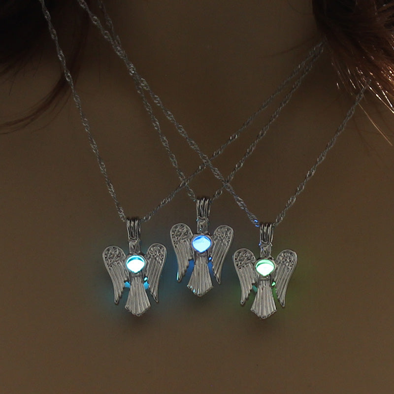 The necklace of the luminous angel