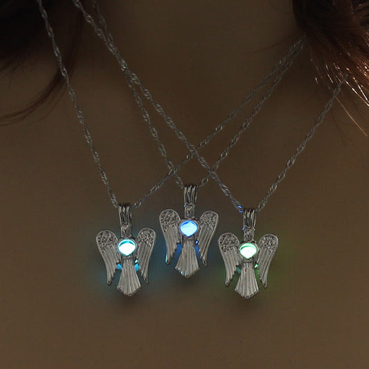 The necklace of the luminous angel