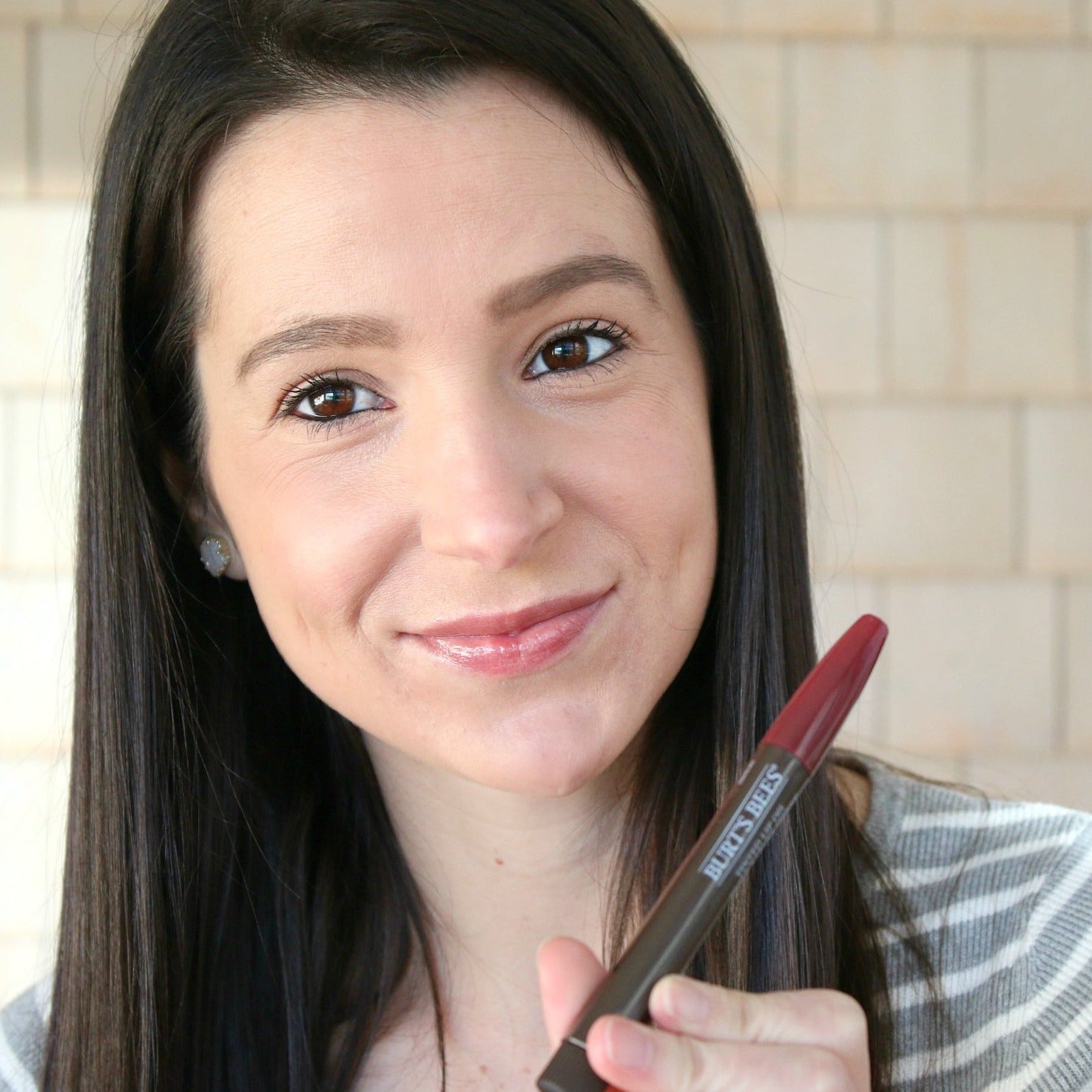 Burt's Bees All Natural Moisturizing Tinted Lip Oil In Misted Plum