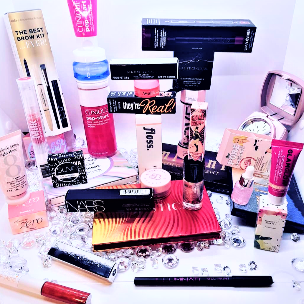  This photo shows customers a bunch of premium skin care & beauty products that may or may not be in there monthly boxes. You also have the ability to reach out & customize you box by picking any 6 products from the photo showing