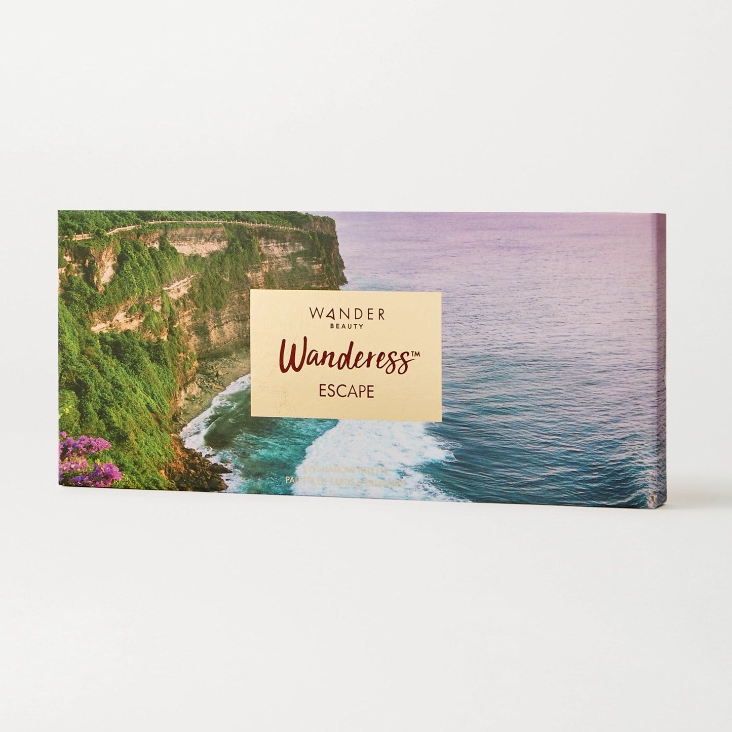 This luxurious eyeshadow palette features a collection of neutral and bold colors for a variety of stunning looks. With a mix of shimmer, satin and matte finishes, let these shades inspire your next escape and spark your wanderlust. Wander beauty eyeshadow palette
