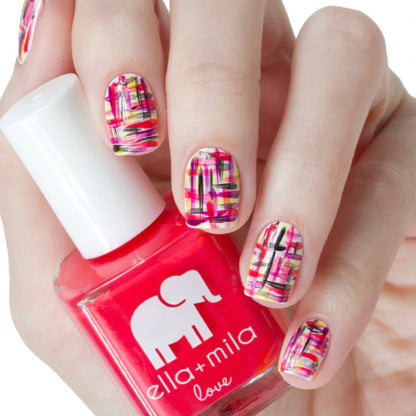 Ella + Mila Love 17 esmaltes de uñas gratis en Wild About a you