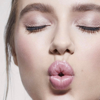 Brillo de labios voluminizador iridiscente P/Y/T 