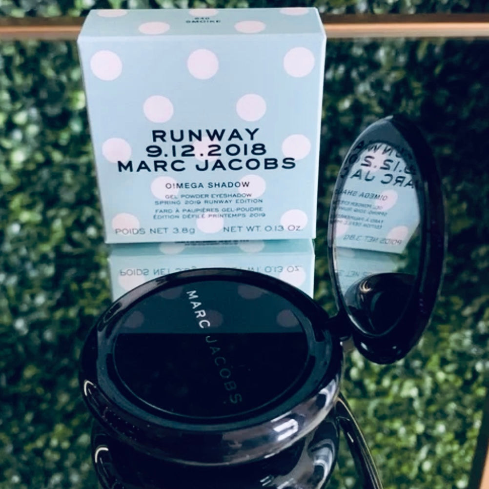 Marc Jacobs Beauty Runway OMega Gel Powder Eyeshadow Shade: Smo!ke Super size