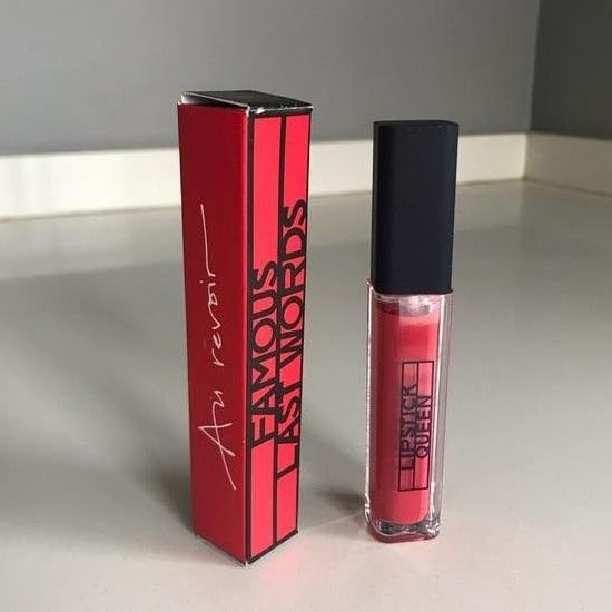 At long last! Famous Last Words is everything you have been looking for in a long lasting liquid lip, but with none of the drying. now in a gorgeous metallic Holiday Berry! With rich pigments, a lightweight feel and hours of wear, the highly pigmented formula glides on smooth and wet, then sets to a luxurious velvet matte finish that retains moisture. Our unique Elastic Matte formula creates a beautiful, sparkly finish that is non-drying