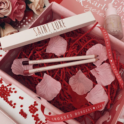 Dúo de delineador de labios de edición limitada de Saint Luxe Beauty In Love Letter &amp; Secret Admirer