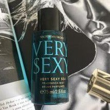 Our refreshing mist, in a travel-ready mini size. Sundrenched & rich, Very Sexy Sea captures the scent of lavish citrus and bronzed skin with a splash of cool water. Mist on, and go.     Mist is our lightest version of the fragrance. Perfect for a quick spray throughout the day  Fragrance type: Citrus Floral Woody Notes: Italian Bergamot, Neroli Blossom, Sundrenched Cedar 75 ml/2.5 fl oz