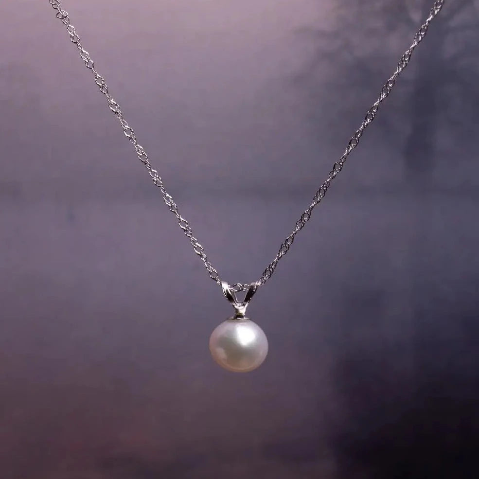 FRESHWATER PEARL 7MM ON A 16 INCH STERLING SILVER CHAIN